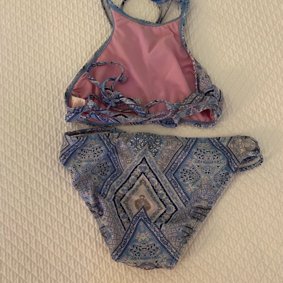 Lilac target bikini!! - Picture 2 of 3